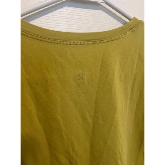 Women's Lululemon Cate Tee Yellow Pear 6 - Picture 3 of 4